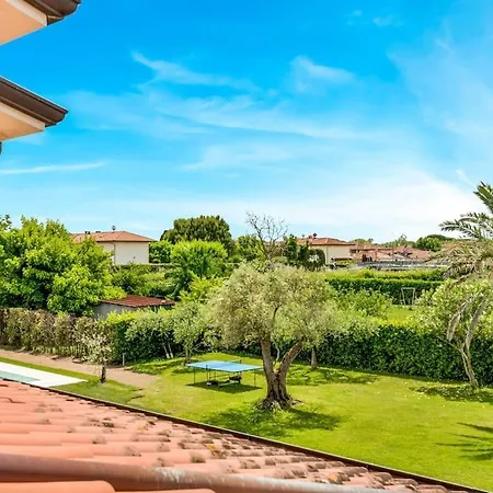 Giulia Apartment Pietrasanta