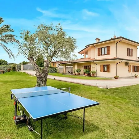 Giulia Apartment Pietrasanta